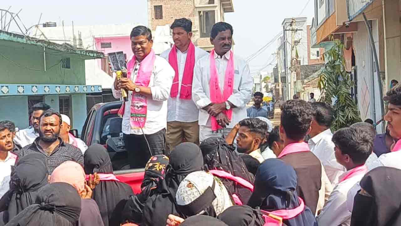 ఎన్నికల ప్రచారంలో పాల్గొన్న బీఆర్ఎస్ జిల్లా అధ్యక్షుడు జీవన్ రెడ్డి