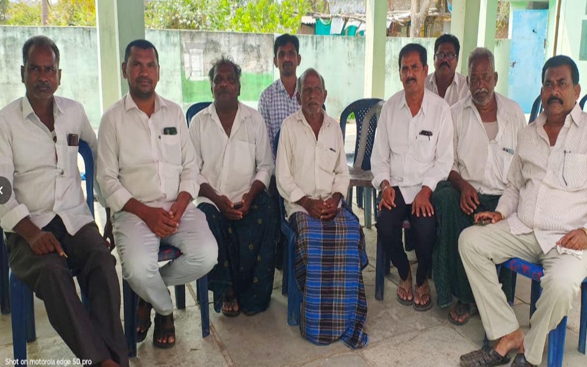 ‘నిర్వాసిత రైతులకు పంట దిగుబడి చేసుకునే అవకాశం కల్పించాలి’