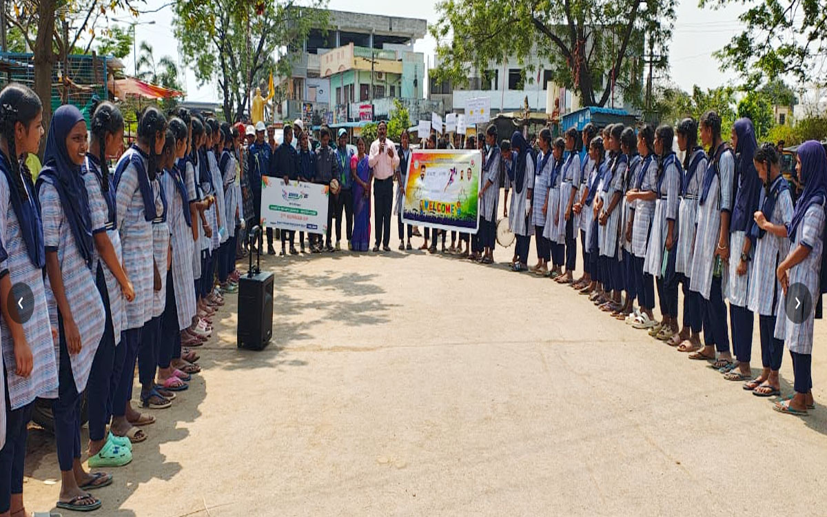 జాతీయస్థాయిలో కారేపల్లి మైనార్టీ స్కూల్ విద్యార్థుల ప్రతిభ