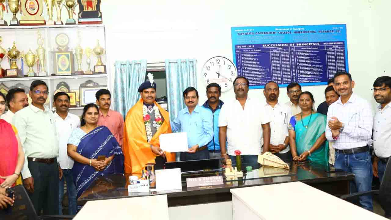 KDC College | రిపబ్లిక్‌ పెరేడ్‌లో పాల్గొన్న కేడీసీ విద్యార్థికి అభినందన వెల్లువ