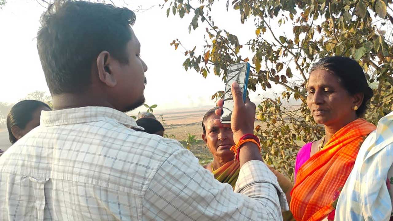 ‘ఉపాధి’ కూలీలకు ‘యాప్‌’ తిప్పలు