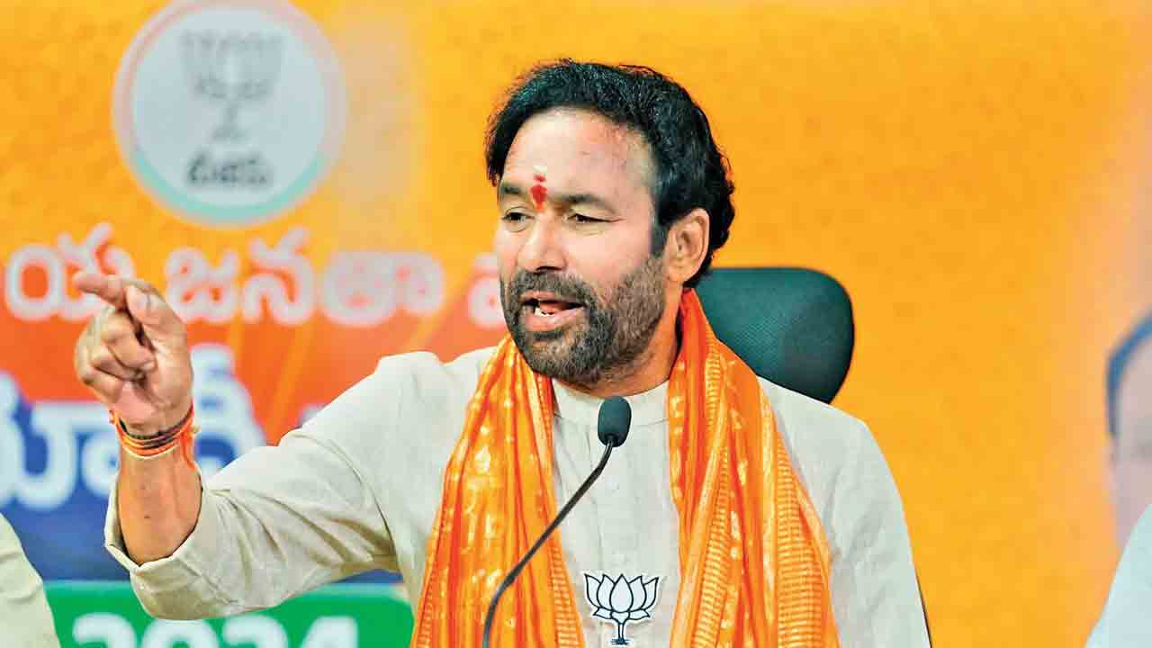 పోలింగ్‌ వేళ ఐఏఎస్‌ల బదిలీలా?