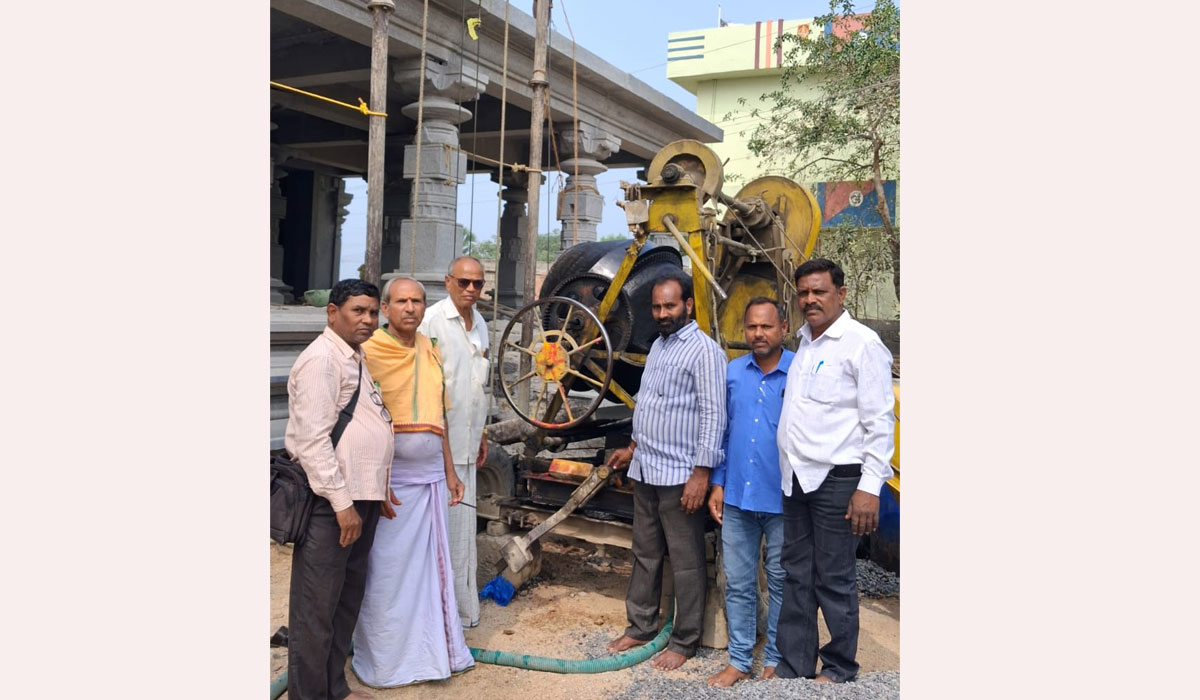 Kolanur | కొలనూరులో రూ.కోటి20లక్షలతో శివాలయ పునర్నిర్మాణ పైకప్పు పనుల ప్రారంభం