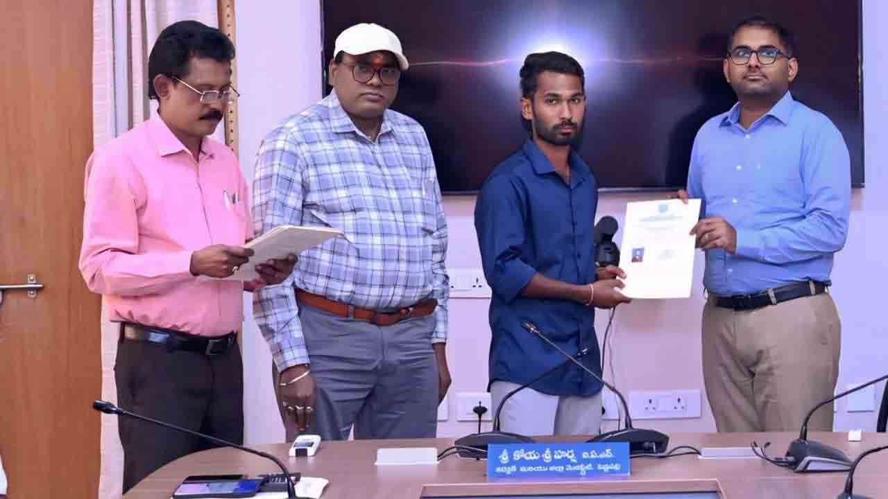 Collector Koya Sriharsha | భూ సర్వే పకడ్బందీగా చేపట్టాలి : కలెక్టర్‌ కోయ శ్రీహర్ష