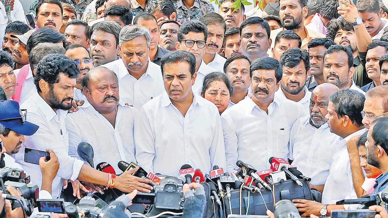 వెయ్యికోట్ల వేటపై బీజేపీ మాట్లాడదా?.. రేవంత్‌ ఓపెన్‌గా చెప్తున్నా ఈడీ చూడదేం? కేంద్రం, నిఘాసంస్థలు నిద్రపోతున్నయా?