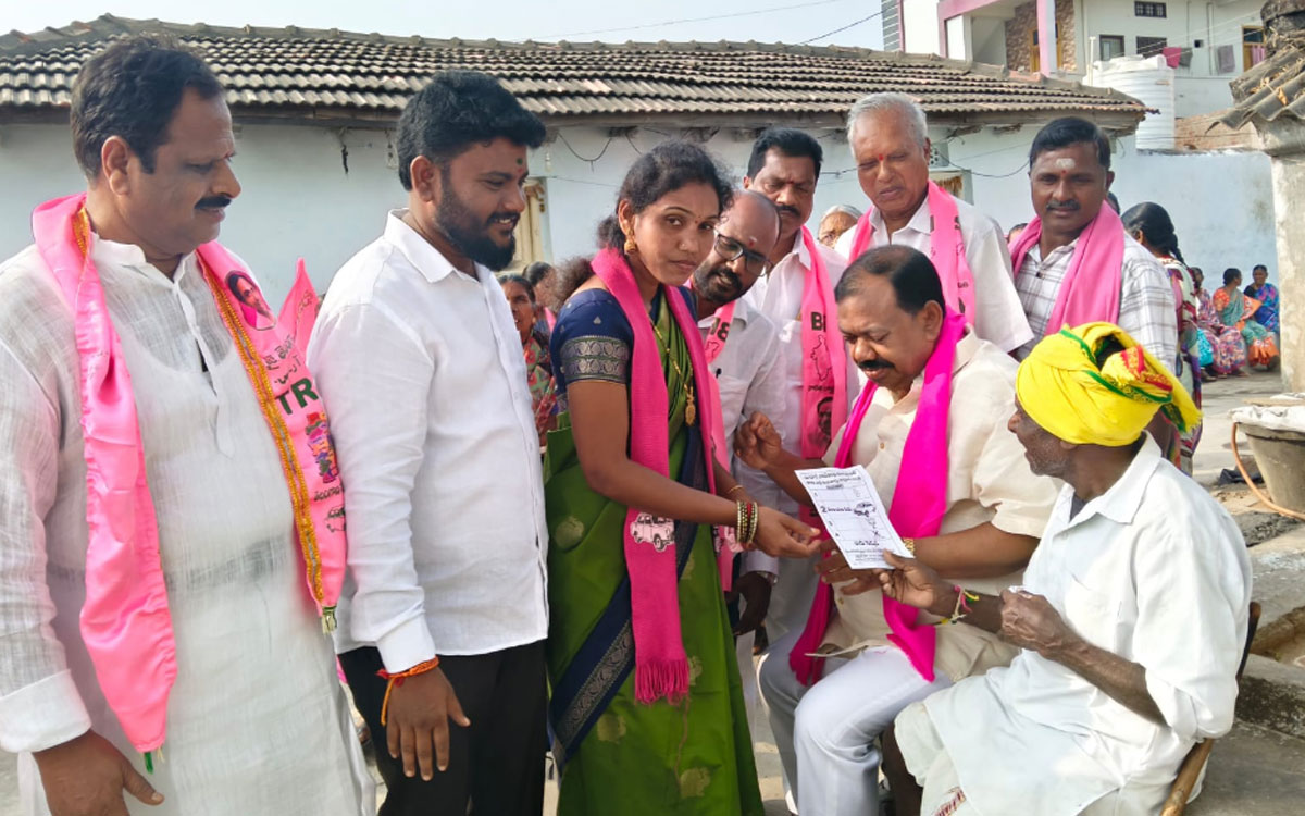 Municipal Elections : బీఆర్ఎస్ విజయం ఖాయం : భువనగిరి పార్లమెంట్ ఇన్‌చార్జి క్యామ మల్లేష్