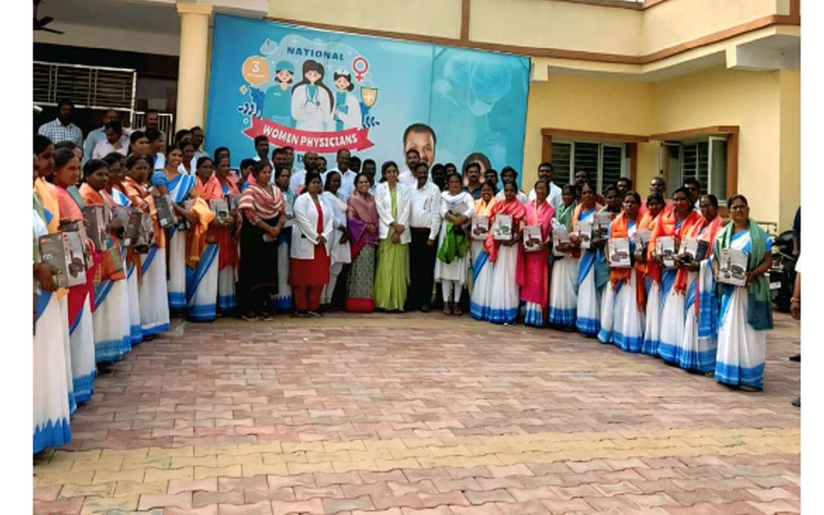Women Doctors Day : మహిళా వైద్యుల సేవలకు ఘన గౌరవం