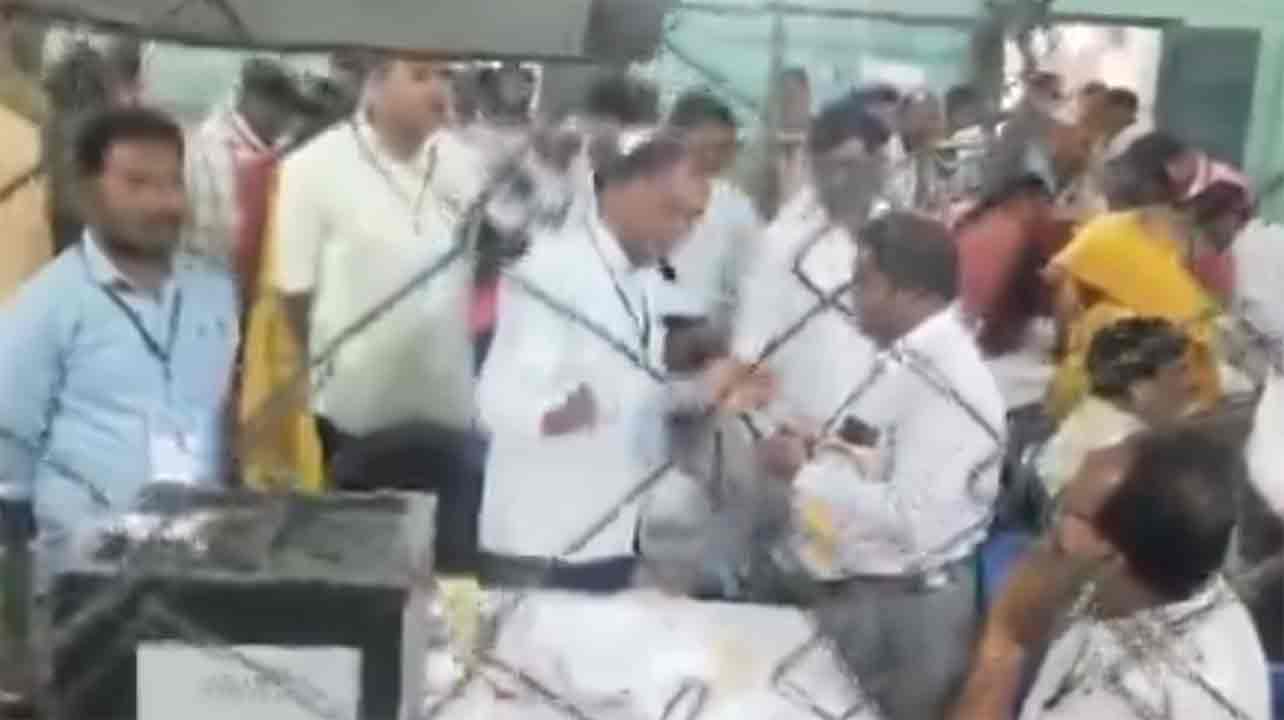 Laxettipet | లక్సెట్టిపేట మున్సిపాలిటీ కౌంటింగ్‌లో గందరగోళం