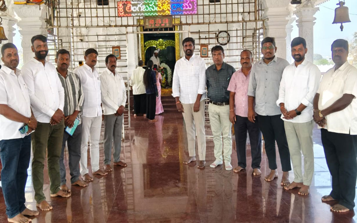 ‘లింగబసవేశ్వర స్వామి బ్రహ్మోత్సవాలకు భక్తులు తరలిరావాలి’