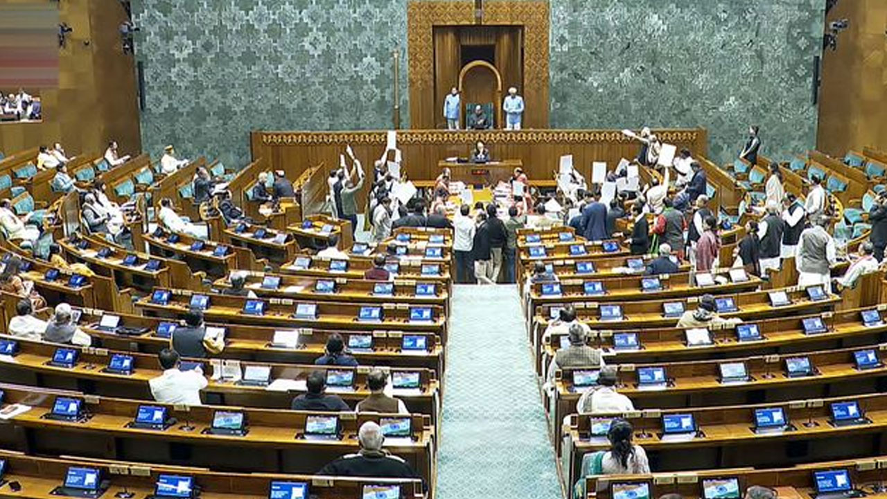 BJP Women MPs: విప‌క్ష ఎంపీల‌పై చ‌ర్య‌లు తీసుకోండి..  స్పీక‌ర్‌ను కోరిన బీజేపీ మ‌హిళా ఎంపీలు