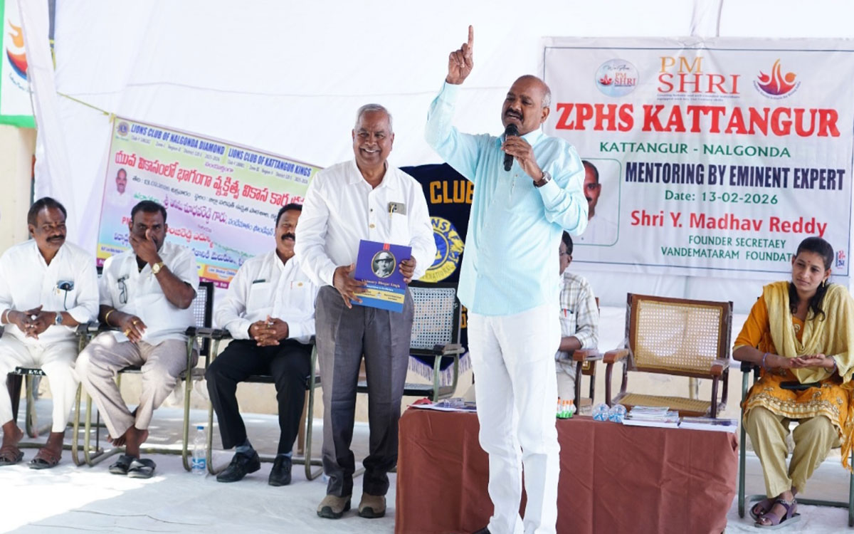 విద్యార్థులు ఇష్టపడి చదవాలి : మాధవరెడ్డి