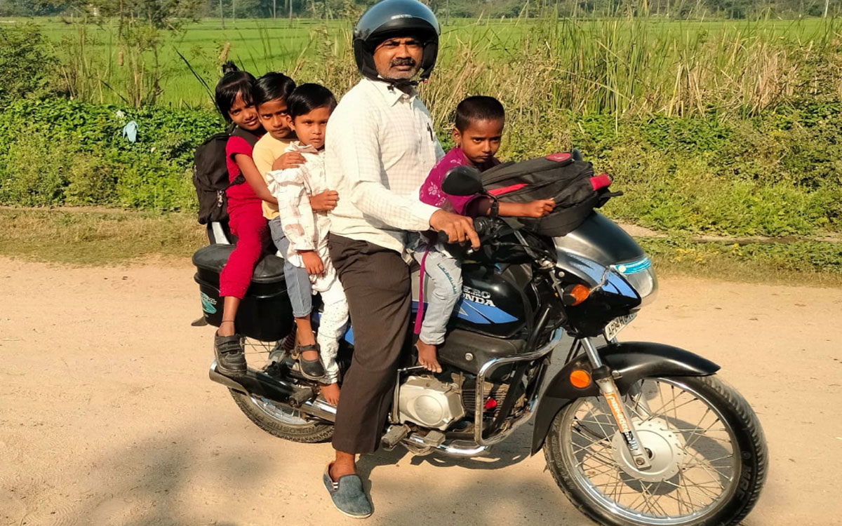 వ‌ల‌స కూలీల పిల్ల‌ల‌కు విద్యా దీవెన‌లు