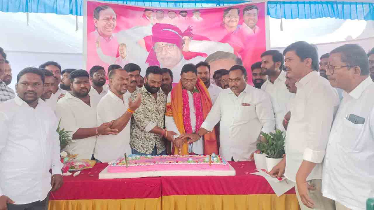 Peddapalli | ఘనంగా మాజీ ఎమ్మెల్యే మనోహర్ రెడ్డి జన్మదిన వేడుకలు