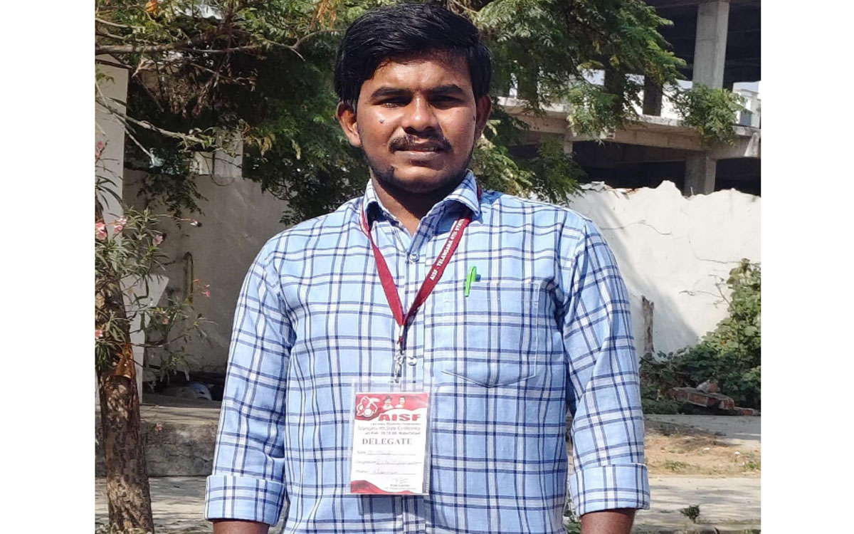 ఏఐఎస్ఎఫ్‌ రాష్ట్ర సమితి సభ్యుడిగా మనోజ్