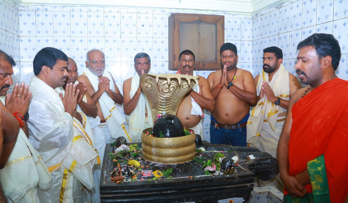 MLA Medipalli Satyam | సంస్కృతి సాంప్రదాయాలకు ప్రతీక పండుగలు.. చొప్పదండి ఎమ్మెల్యే మేడిపల్లి సత్యం