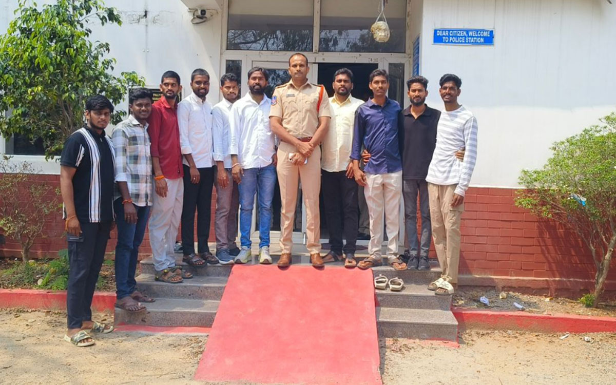 ఎంజీయూ విద్యార్థి సంఘం నాయ‌కుల‌కు పోలీసుల కౌన్సిలింగ్‌