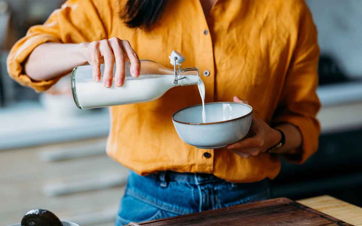 Milk | పాల‌ను తాగితే కొలెస్ట్రాల్ స్థాయిలు పెరుగుతాయా..? వైద్యులు ఏం చెబుతున్నారు..?