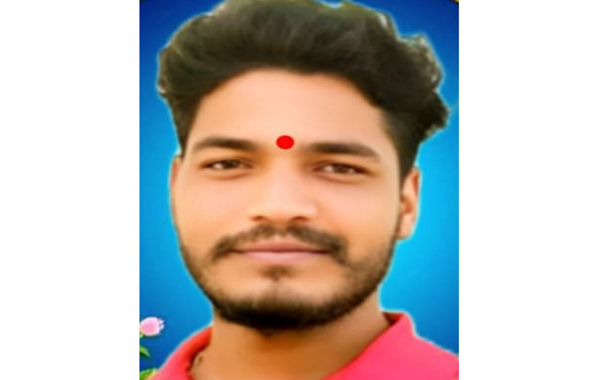 Suicide : గడ్డి మందు తాగి యువకుడు ఆత్మహత్య