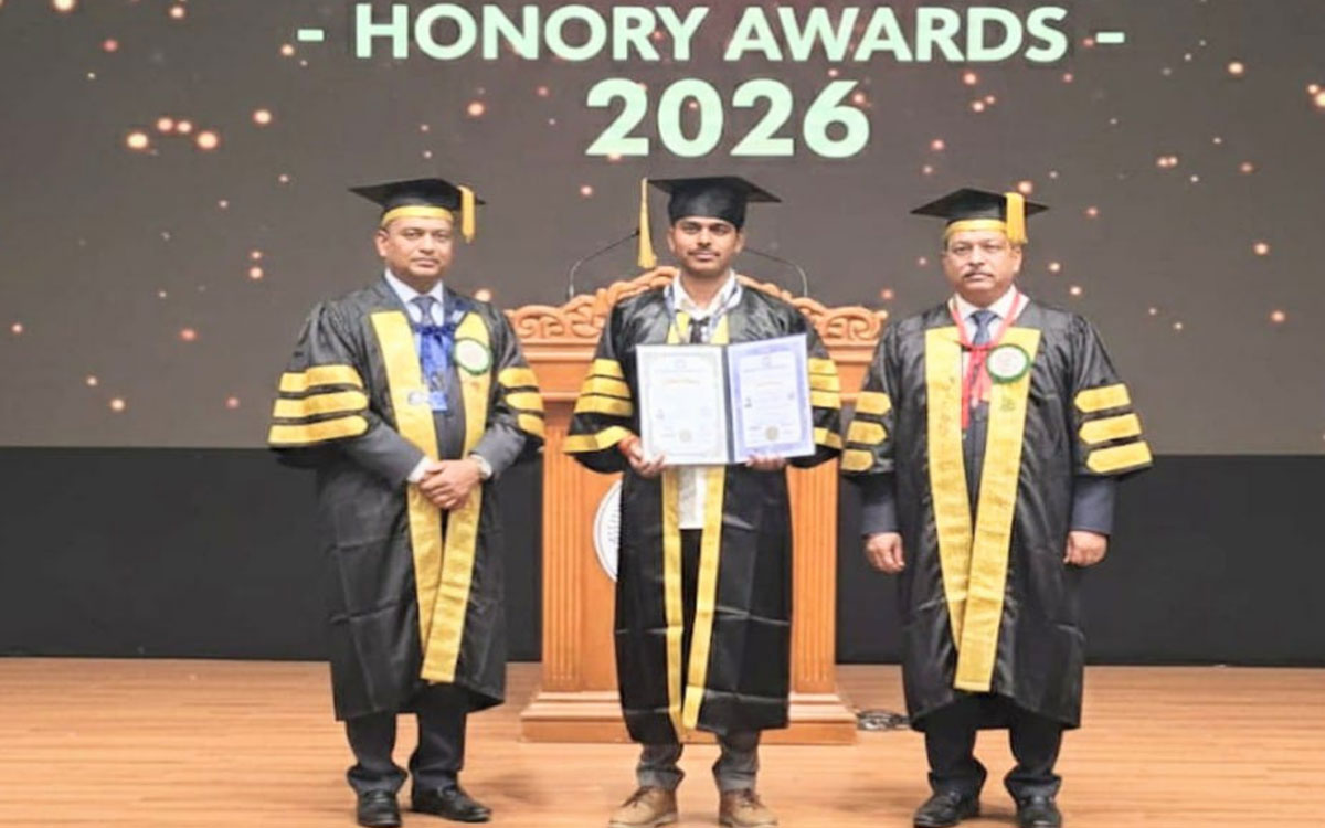 వ్యాపారవేత్త నరేందర్ రెడ్డికి గౌర‌వ డాక్టరేట్