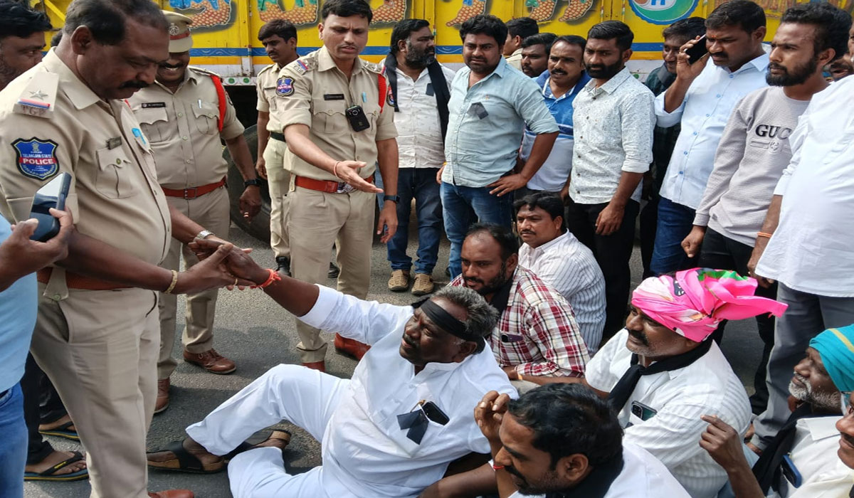 Gangadhara | కేసీఆర్ ను టచ్ చేస్తే తెలంగాణ అగ్నిగుండమే.. మీచినేని నవీన్‌రావు