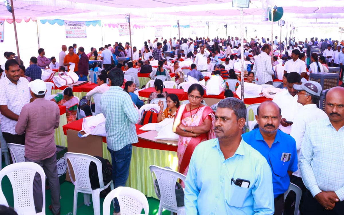 మున్సిపల్ ఎన్నికల పోలింగ్‌కు ఏర్పాట్లు పూర్తి : క‌లెక్ట‌ర్ బి.చంద్ర‌శేఖ‌ర్‌