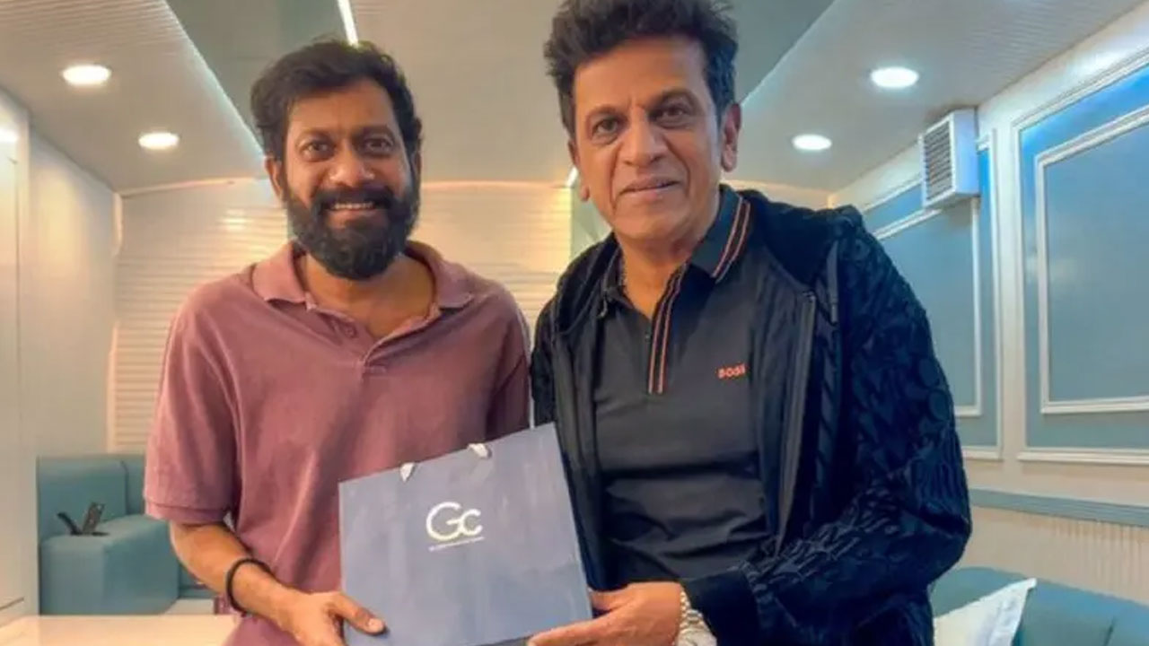 Buchi Babu | ‘పెద్ది’పై భారీ అంచనాలు .. బుచ్చిబాబుకు శివరాజ్‌కుమార్ స్పెషల్ గిఫ్ట్ వైరల్