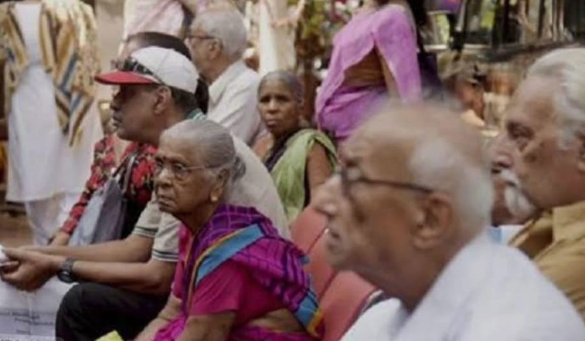 Senior citizen cards | సీనియర్ సిటిజన్ కార్డులకు మంగళం.. కొద్దినెలలుగా నిలిపేసిన ప్రభుత్వం