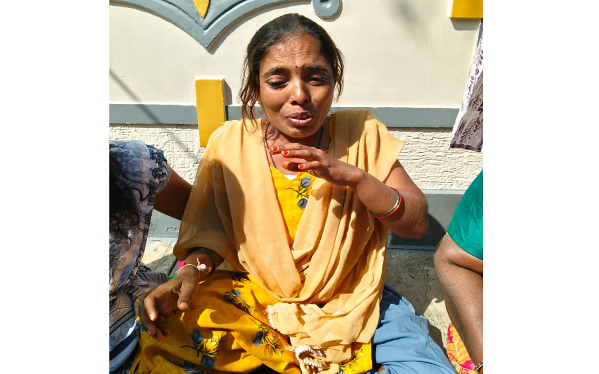 దంప‌తుల‌ను ఏమార్చి పుస్తెలతాడు అప‌హ‌ర‌ణ‌