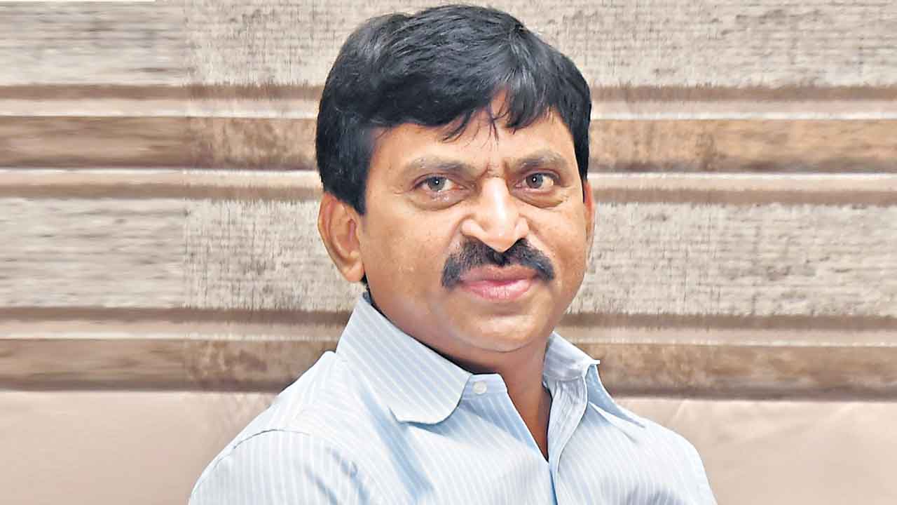 Ponguleti Srinivas Reddy | పేదలు కాదు వాళ్లు పెయిడ్‌ ఆర్టిస్టులు.. ఖమ్మంలో ఇండ్ల బాధితులపై పొంగులేటి ప్రేలాపన
