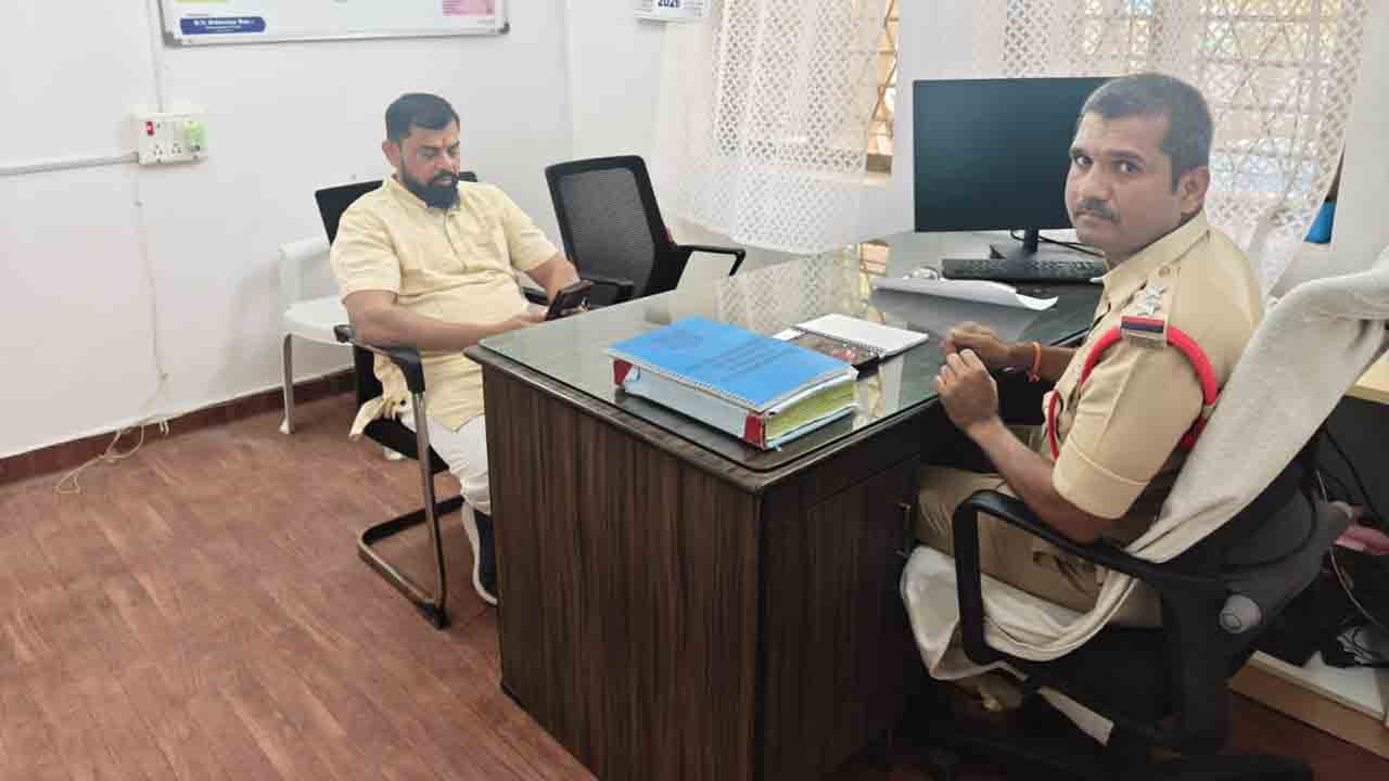 MLA Raja Singh | పోలీసుల అదుపులో గోషామహల్ ఎమ్మెల్యే రాజాసింగ్‌