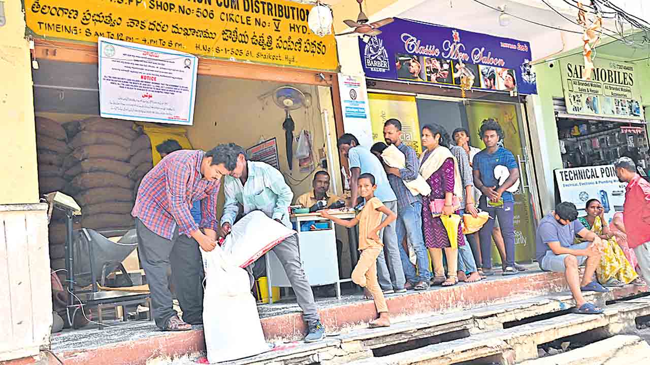 సన్నబియ్యం నాణ్యత లేక.. బ్లాక్‌ మార్కెట్‌కు..