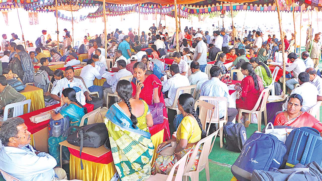 నేడే పుర పోరు అంతా రెఢీ