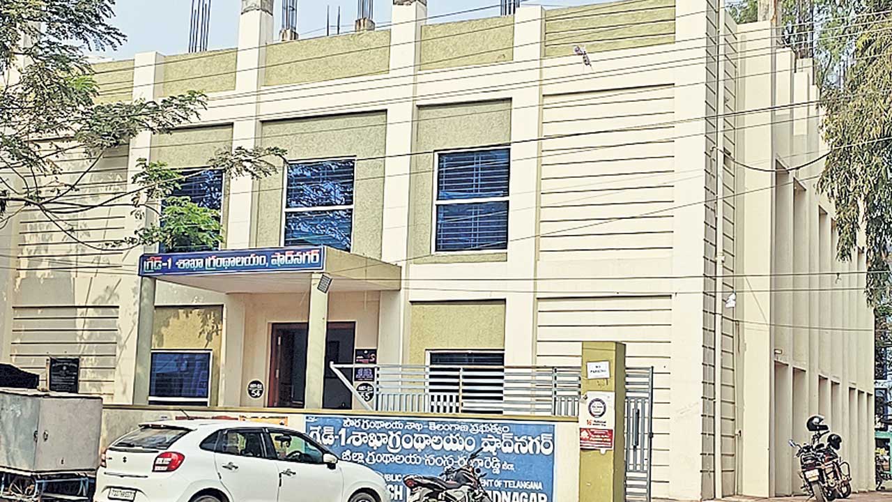 నేటికీ నాటి ప్రగతి కాంతులే..