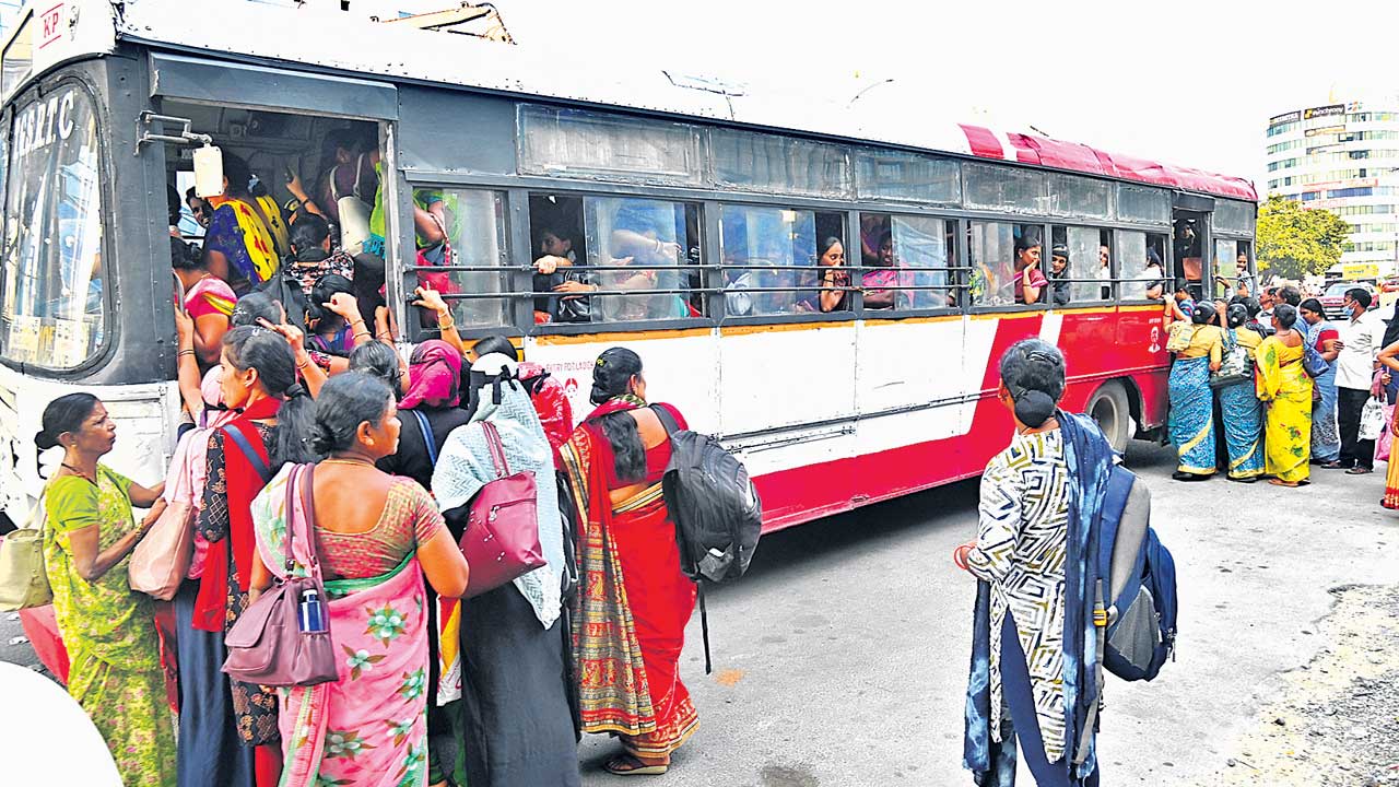 బస్సు ప్రయాణం.. నరకప్రాయం