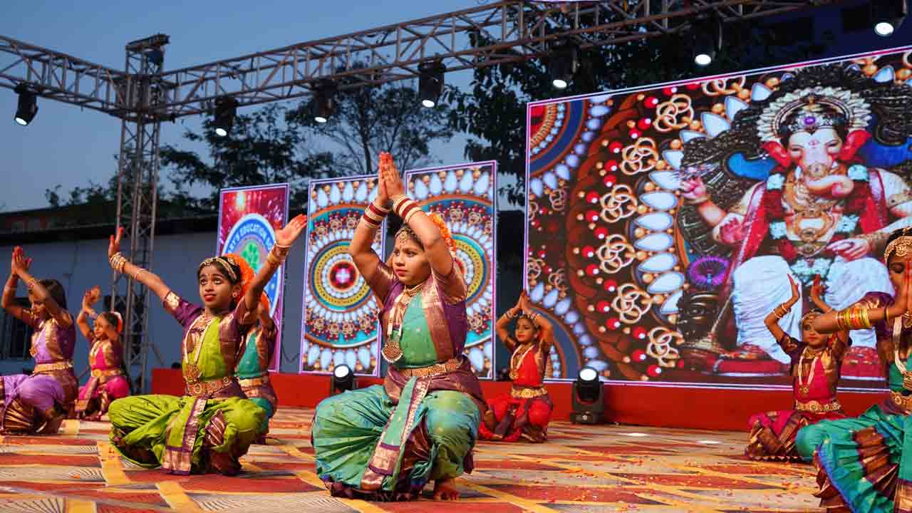 Gajwel | వైభవంగా సెయింట్ మేరీస్ సిల్వర్ జూబ్లీ వేడుకలు.. ఆకట్టుకున్న సాంస్కృతిక కార్యక్రమాలు..!