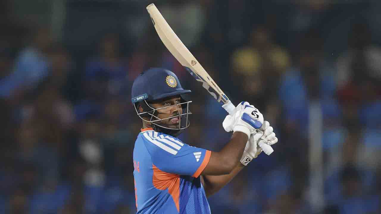 IND vs ZIM | సంజూ ఔట్.. బౌండరీలతో రెచ్చిపోతున్న అభిషేక్..!