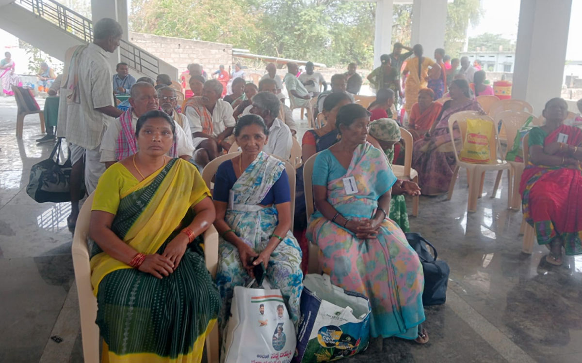 ఆత్మకూర్.ఎస్లో కంటి వైద్య శిబిరం