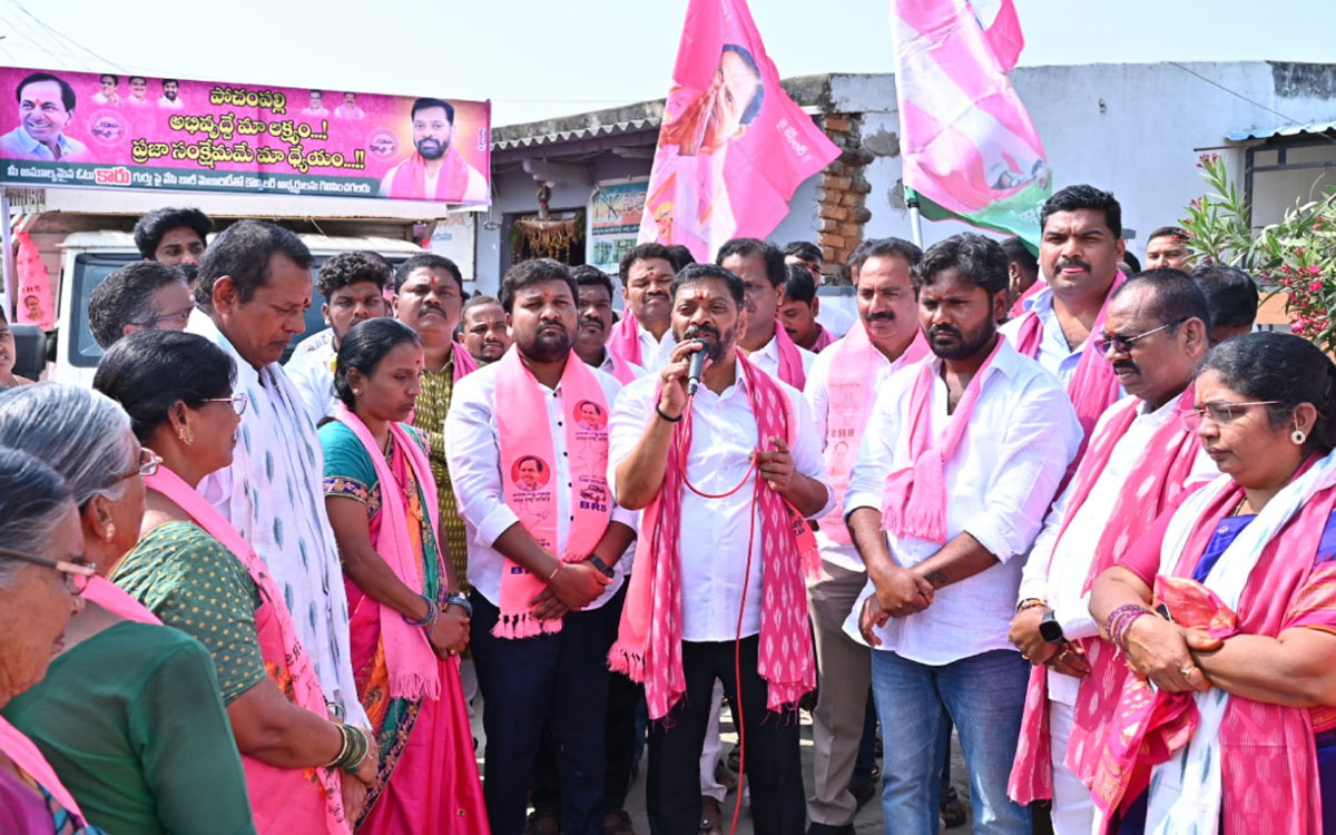 దొంగ హామీలతో కాంగ్రెస్ మోసం : మాజీ ఎమ్మెల్యే పైళ్ల‌ శేఖర్ రెడ్డి