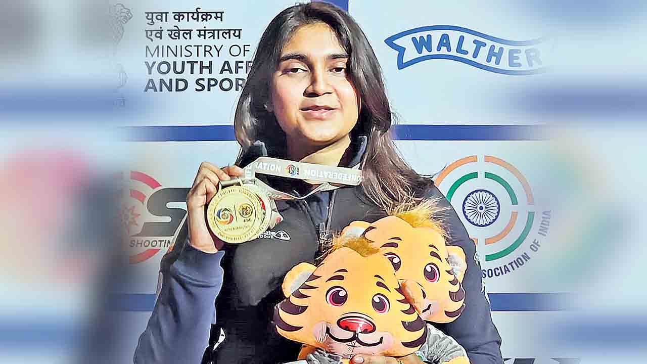 ఇషా పసిడి ధమాకా