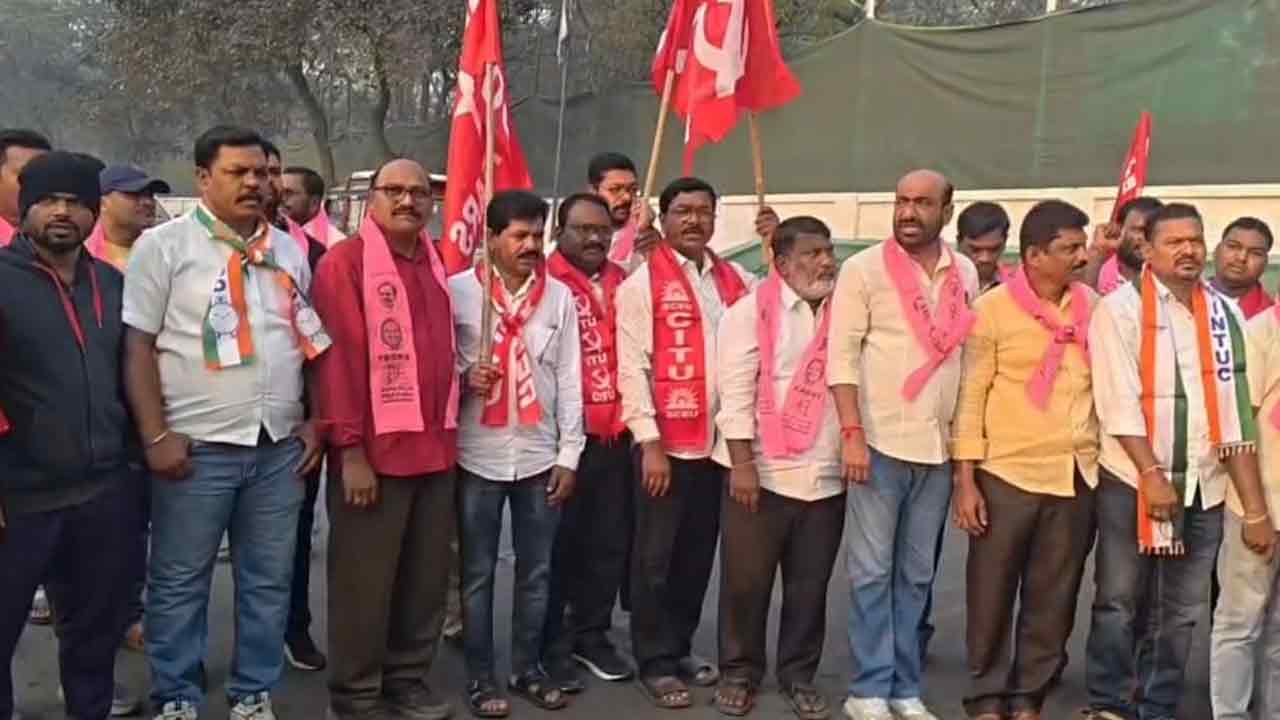 Singareni | దేశ వ్యాప్త సమ్మెలో పాల్గొన్న సింగరేణి కార్మికులు..  సమ్మె ప్రభావంతో బోసిపోయిన గనులు