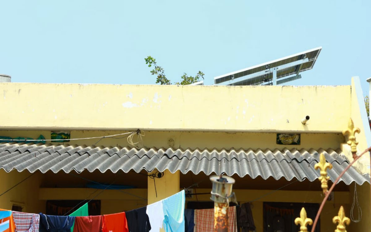 "రూఫ్ టాప్ సోలార్ సిస్టం" ఏర్పాటు పనులను ప‌ది రోజుల్లో పూర్తి చేయ‌లి'