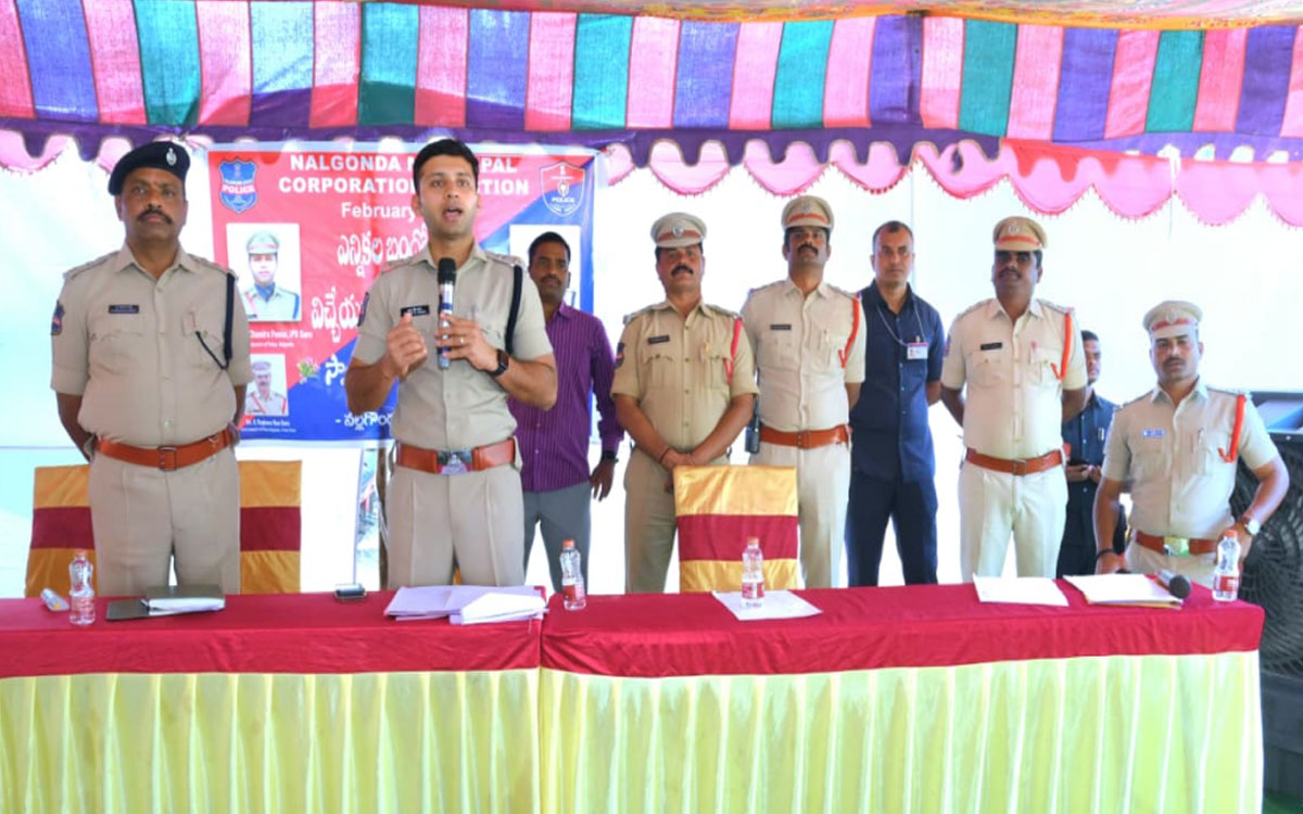 నల్లగొండ జిల్లాలో పోలీస్ యంత్రాంగం పూర్తి అప్రమత్తం : ఎస్పీ శరత్ చంద్ర పవార్