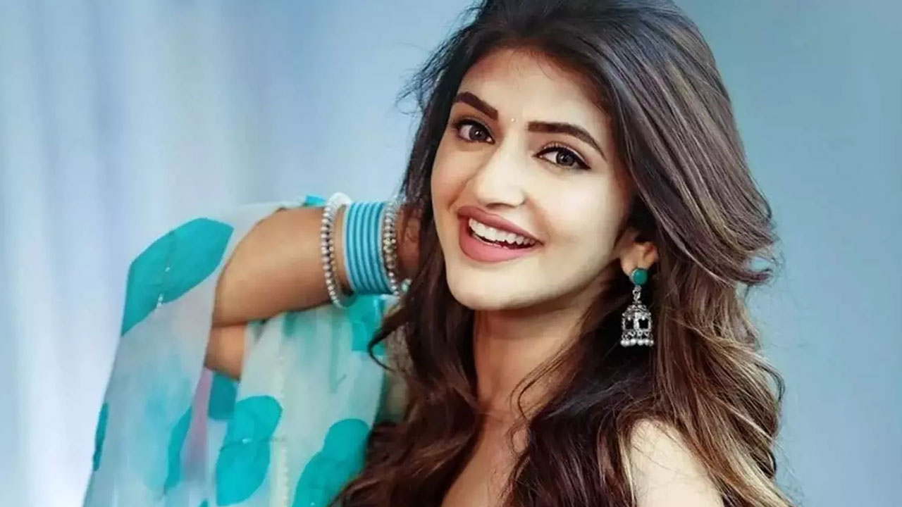 Sreeleela | కాలేజ్ స్టూడెంట్స్‌తో శ్రీలీల ర‌చ్చ‌.. పెళ్లాన్ని అడిగిన‌ట్టే అడిగారు…