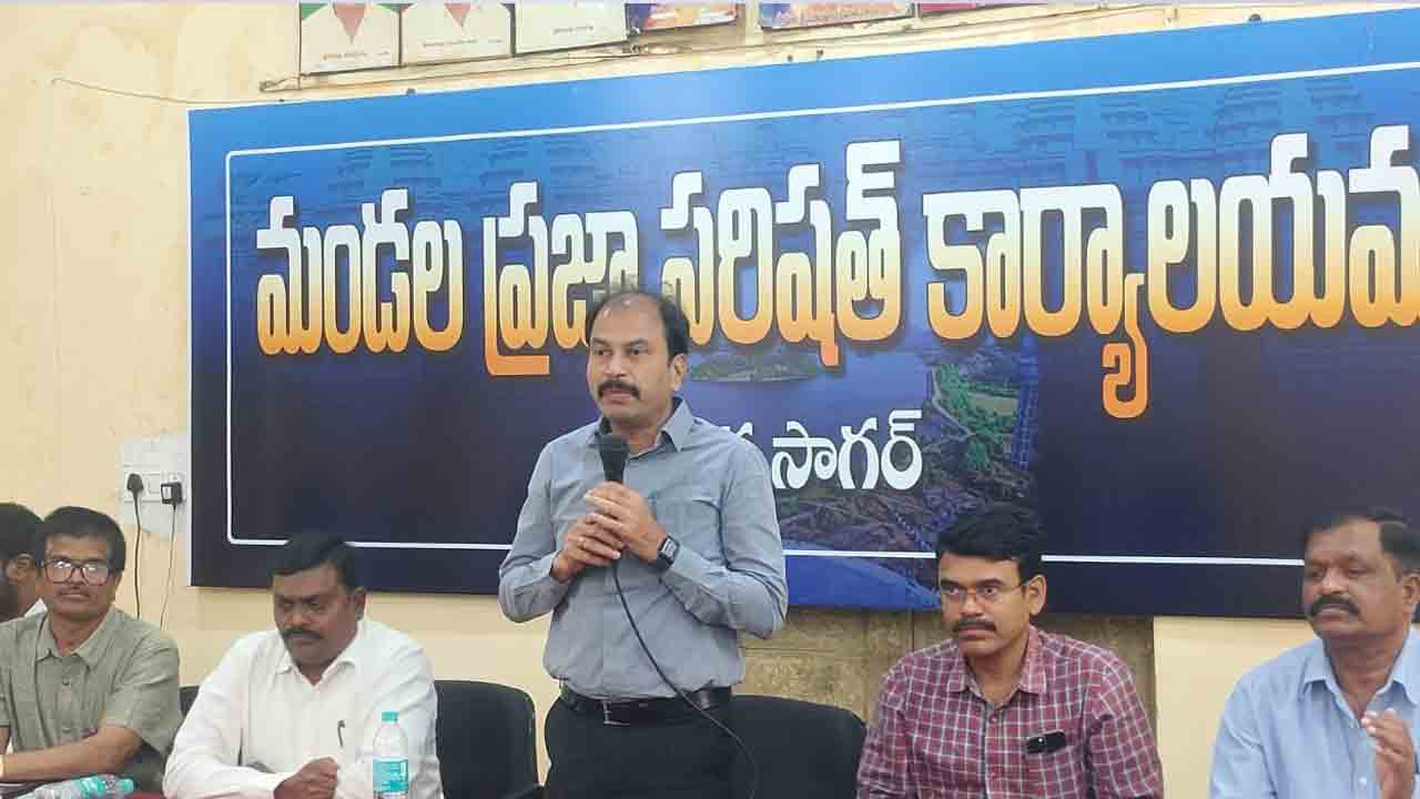 Dharmasagar | సర్పంచ్‌లు అంకితభావంతో గ్రామాలను సుందరంగా తీర్చిదిద్దాలి : డీఆర్డీవో శ్రీను