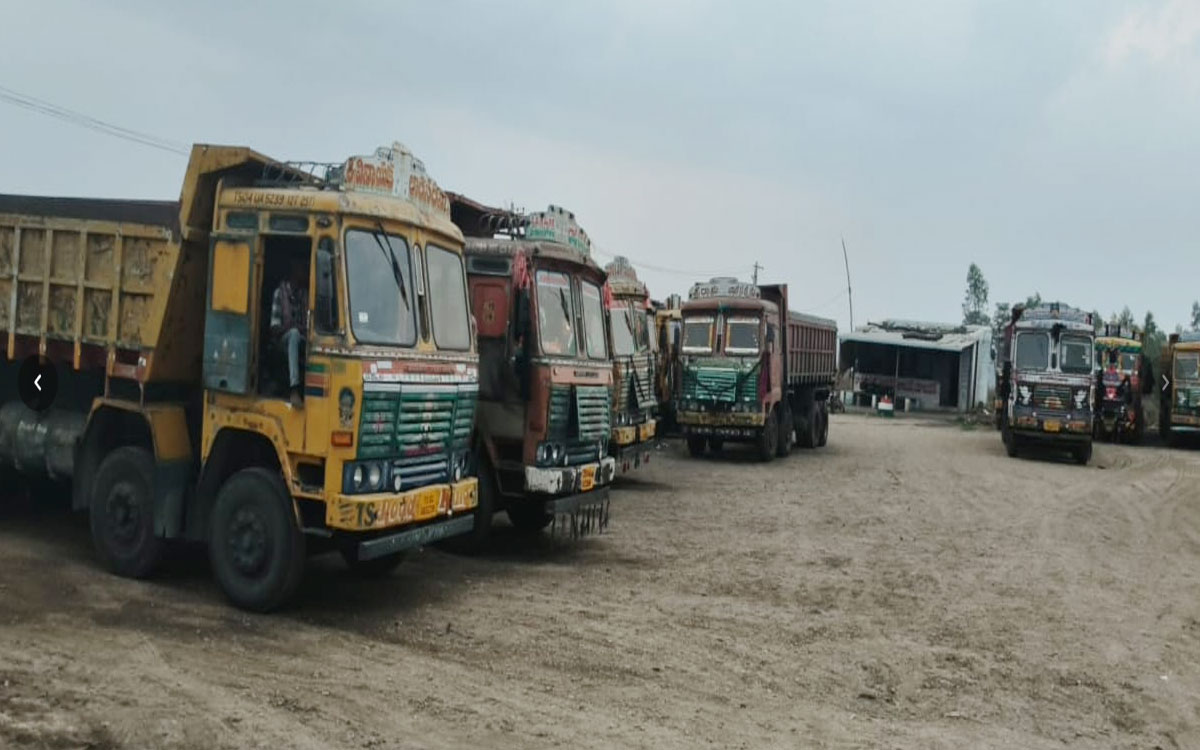 'ఆ లారీల‌తో త‌మ‌కు తీవ్ర అన్యాయం'