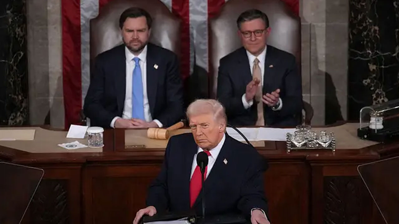 Donald Trump: రాజ‌కీయ హింస‌కు ముగింపు ప‌ల‌కాలి.. ఛార్లీ కిర్క్‌ను గుర్తు చేసిన ట్రంప్