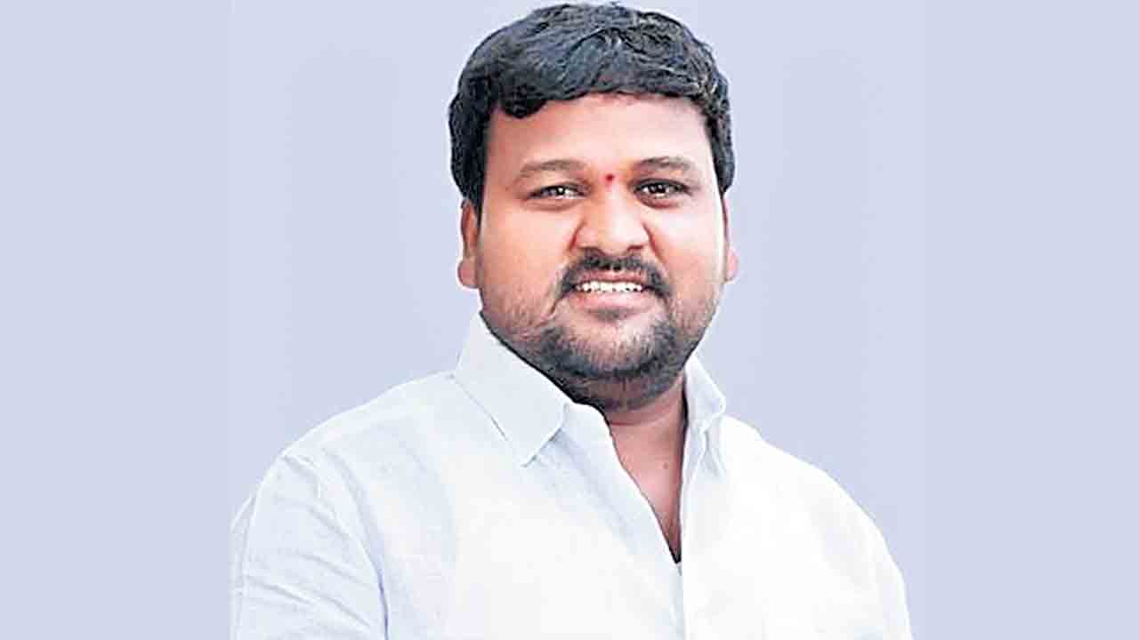 ప్రజాస్వామ్యాన్ని కాపాడండి