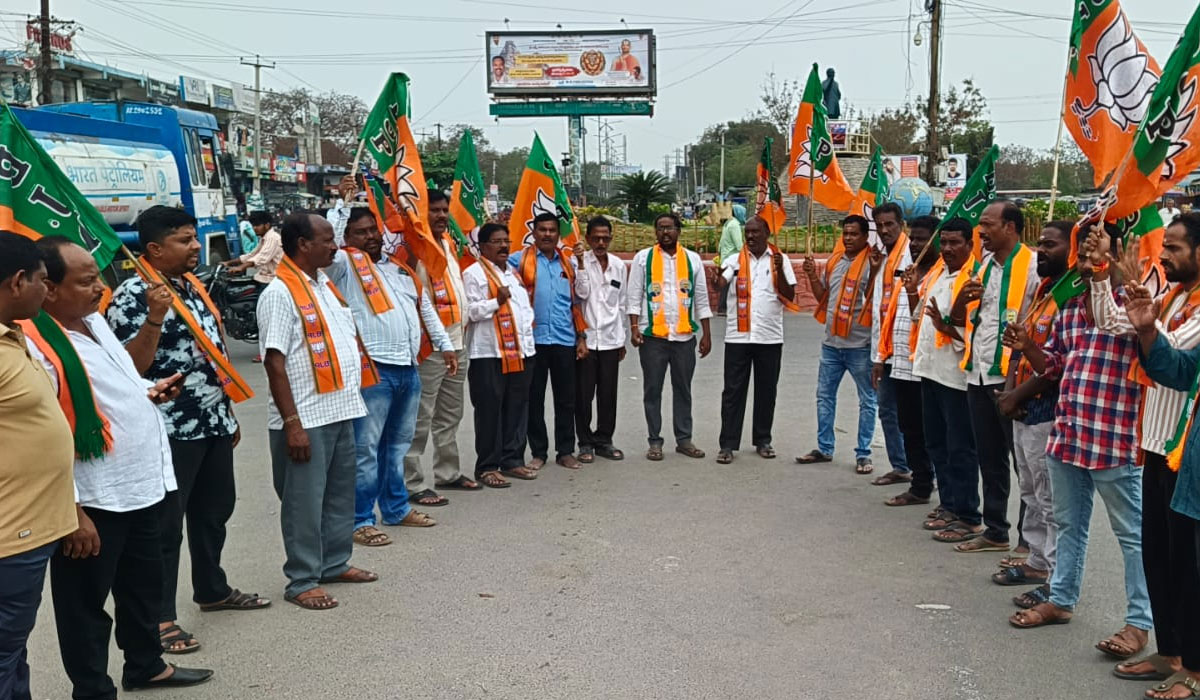 Huzurabad | అక్రమ అరెస్టు, నిర్బంధాలతో ప్రజాస్వామ్యాన్ని ఖూనీ చేస్తున్న కాంగ్రెస్‌ ప్రభుత్వం.. తూర్పాటి రాజు