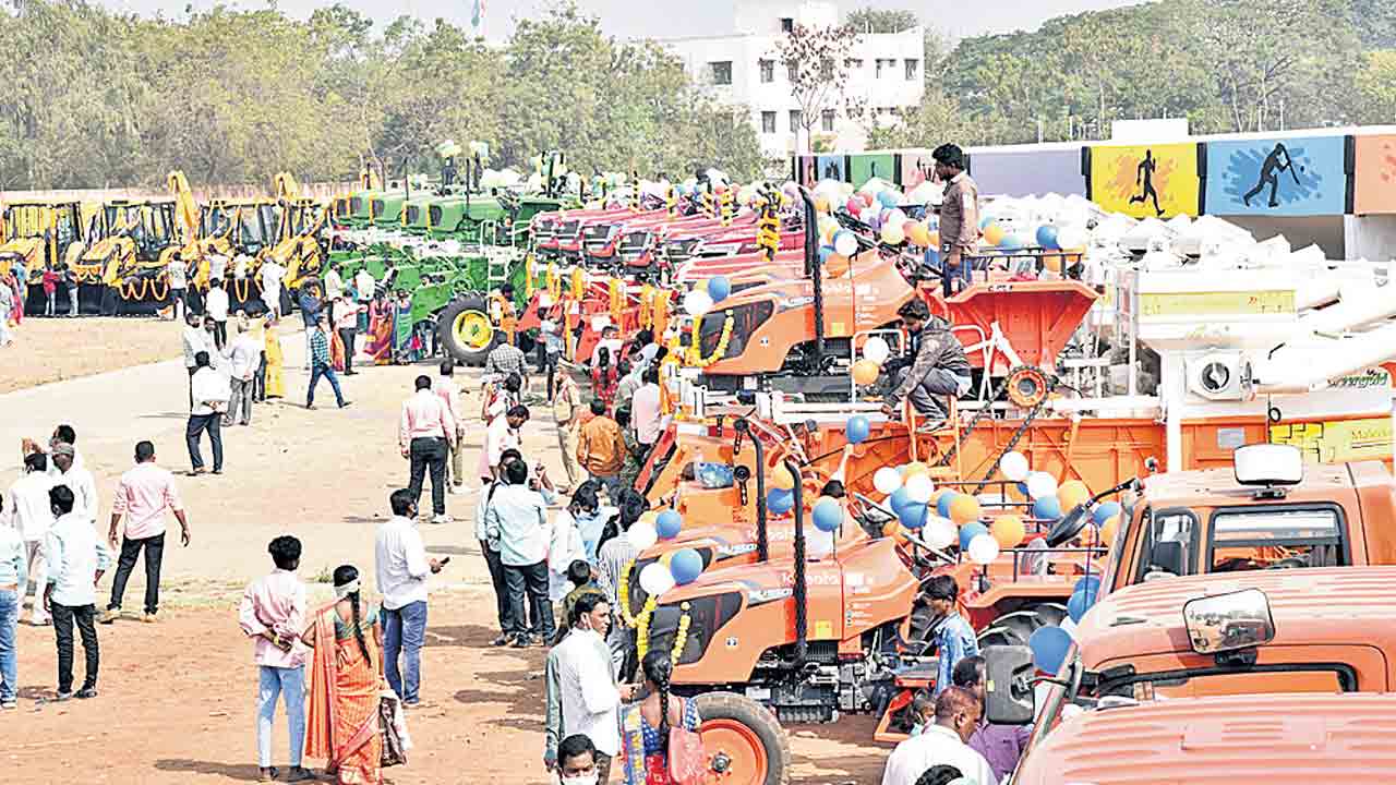 దళితులకు మొండిచేయి