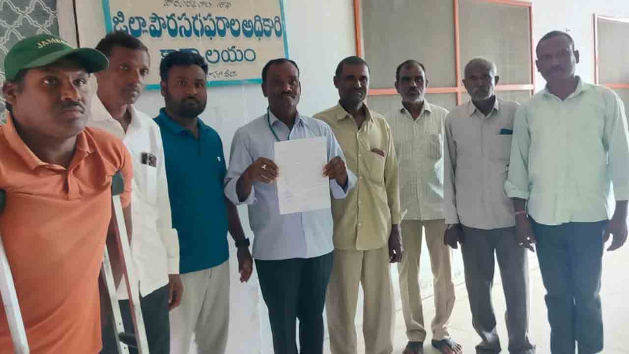 Khila Warangal | రైతుల ధాన్యం బోనస్ డబ్బులను తక్షణమే చెల్లించాలి : ఇస్మాయిల్